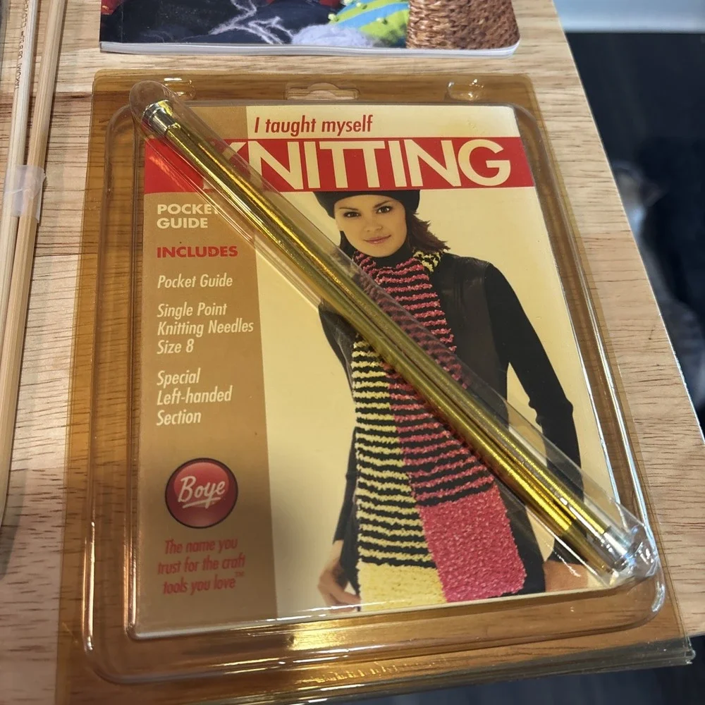 Cute Knitting Bunch With 4 Sets Of Needles And 3 Books